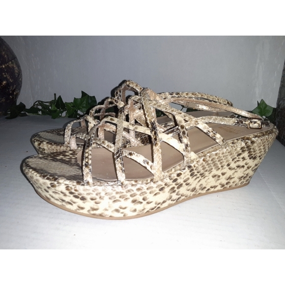 Stuart Weitzman Snake Print Strappy Slingback Wedg - Picture 10 of 16